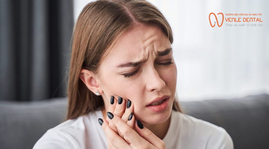 SƯNG ĐAU KÉO DÀI SAU KHI NHỔ RĂNG